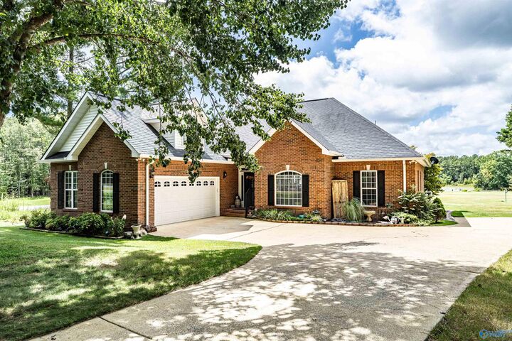 Property Photo:  1590 County Road 136  AL 35959 
