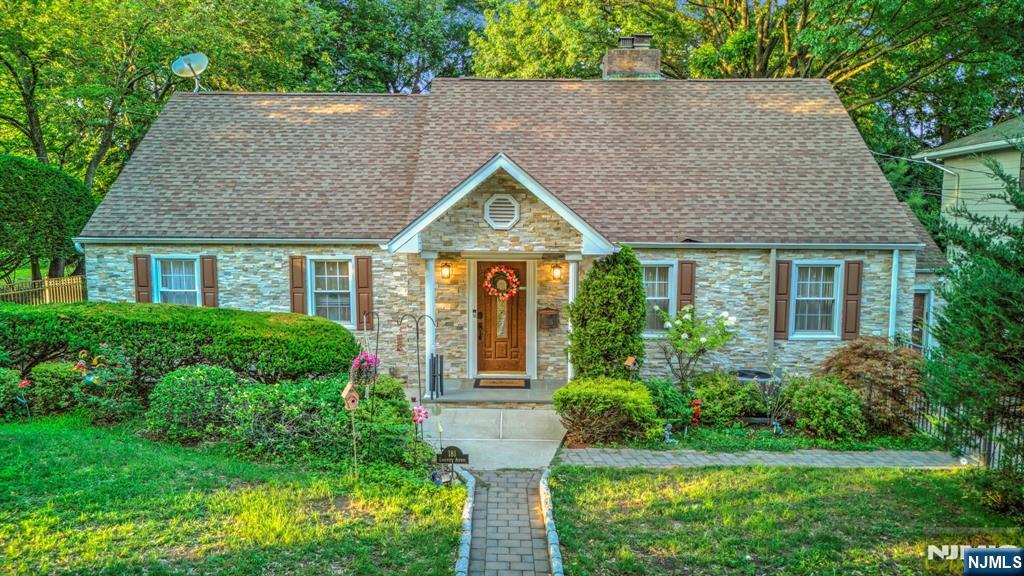 181 Lakeview Avenue  Leonia NJ 07605 photo
