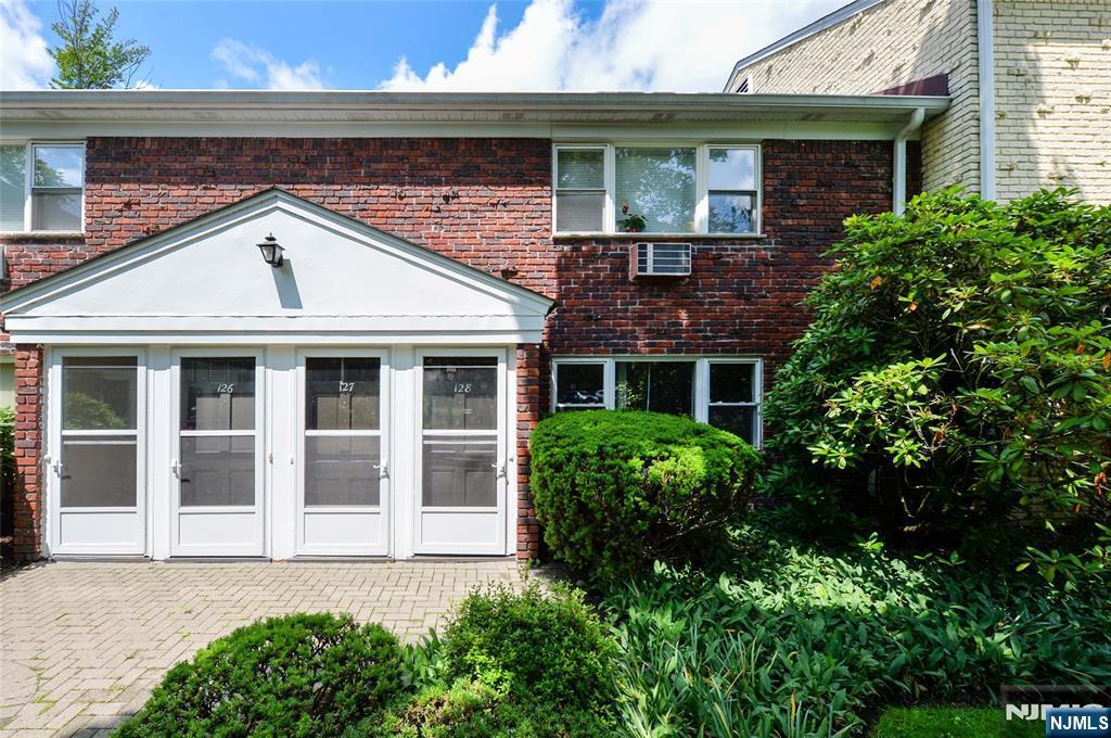 Property Photo:  128 Regency Park  NJ 07446 