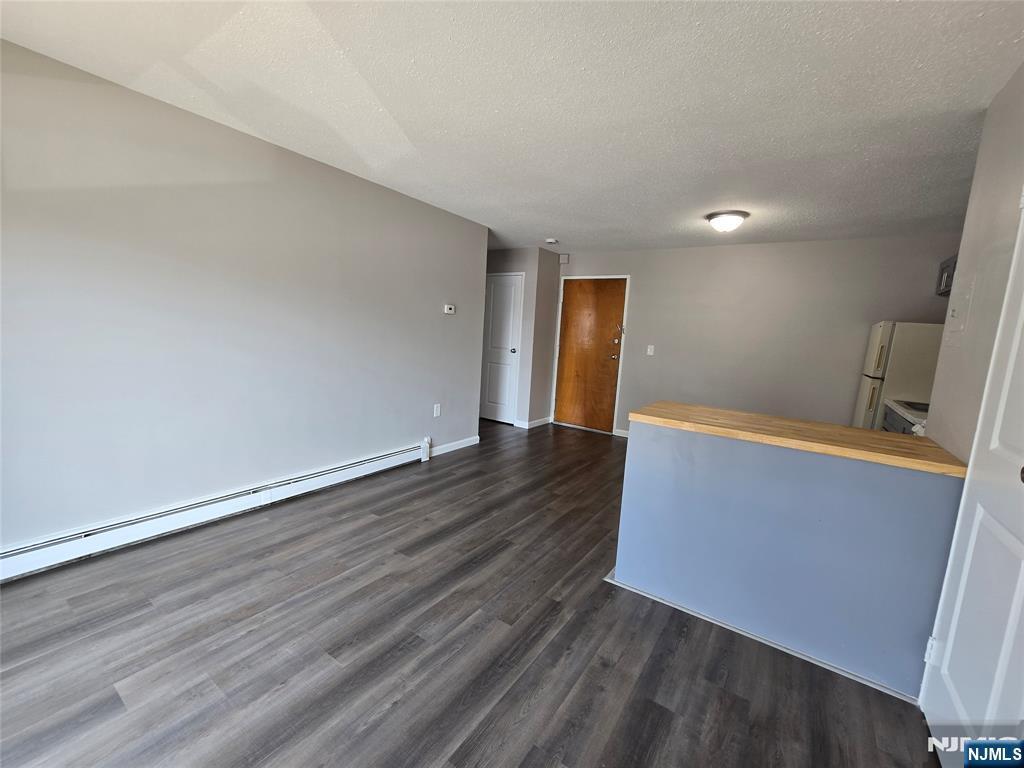 Property Photo:  316 Park Street 2A  NJ 07601 