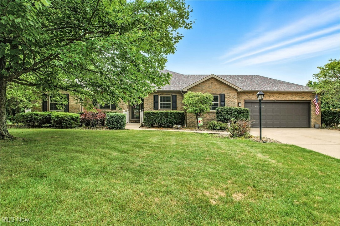 Property Photo:  1863 Merlo Court  OH 44446 