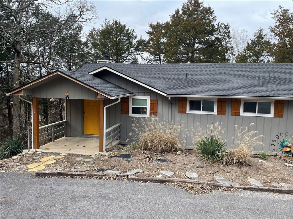 Property Photo: 6 A & B Hillside Drive AR 72631