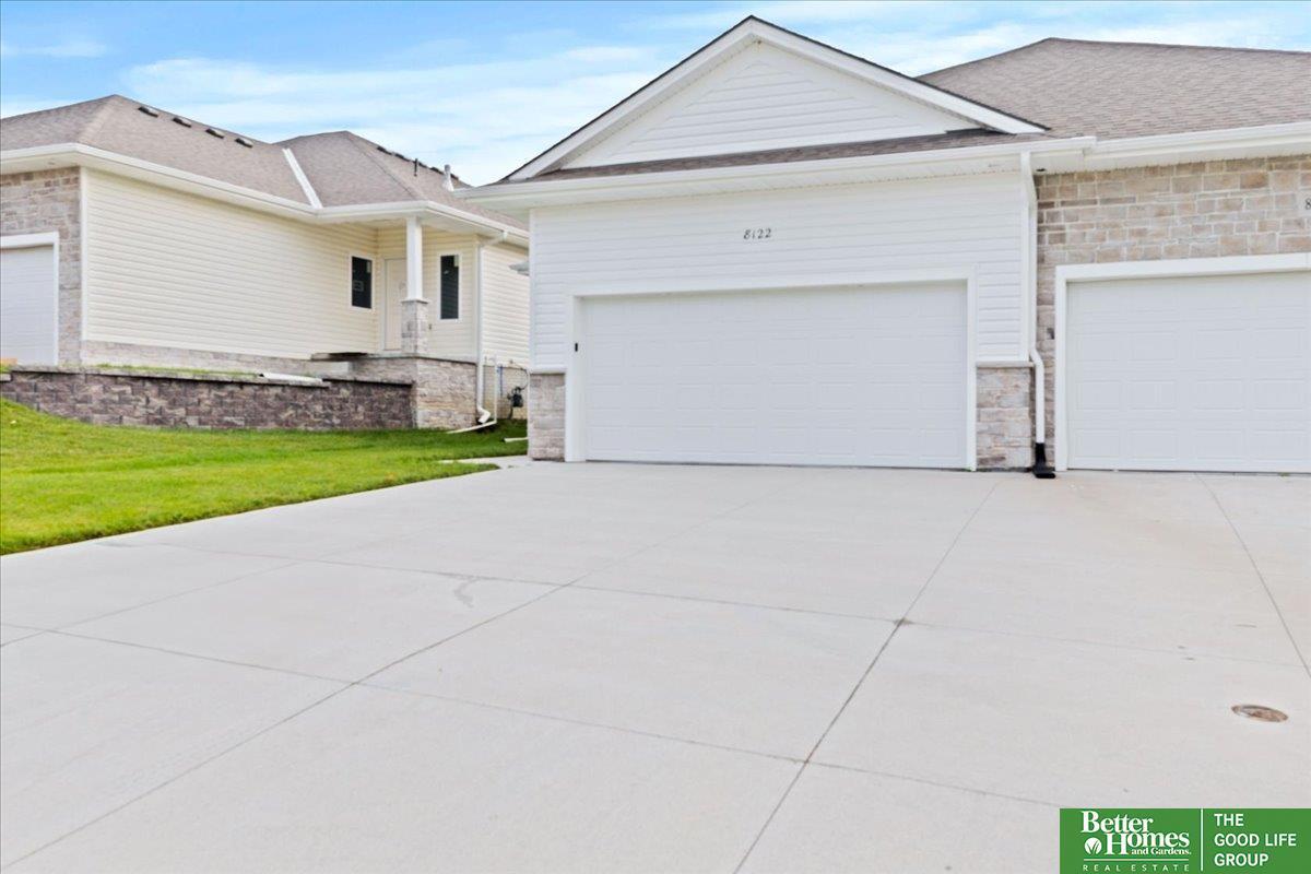 Property Photo:  8122 S 177 Street  NE 68136 