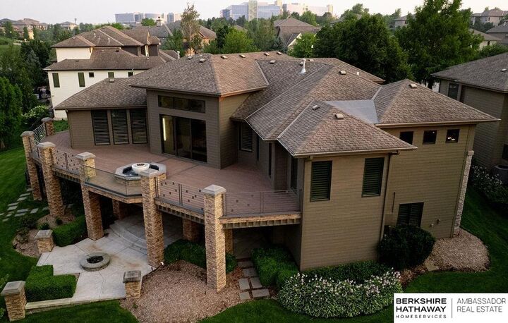 Property Photo: 18908 Boyle Circle NE 68022