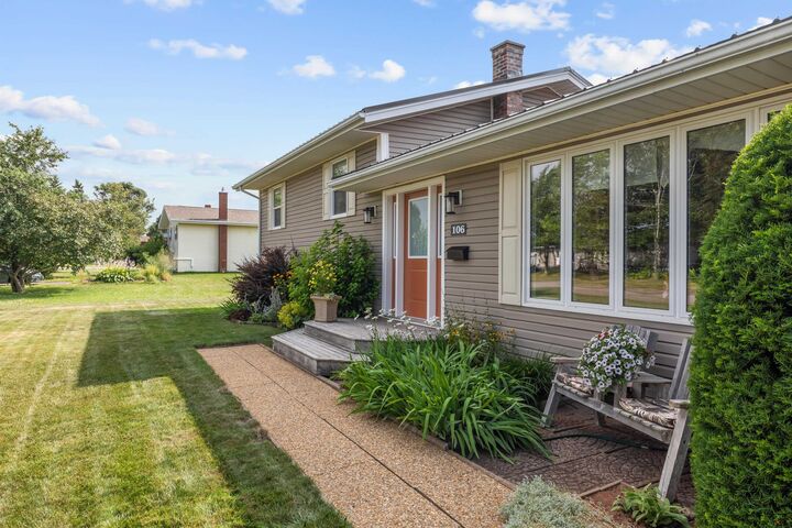 Property Photo: 106 Macmillan Avenue PE C1N 5B8