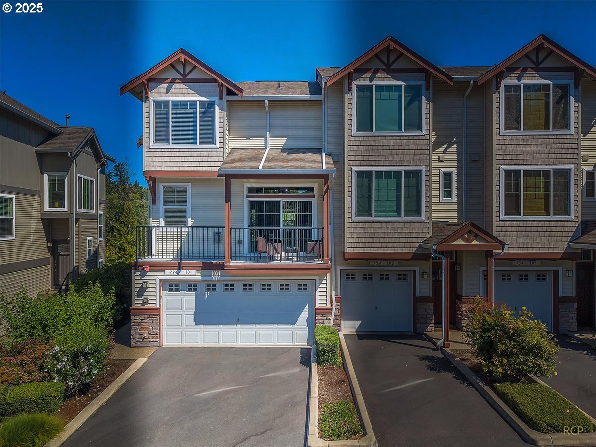 Property Photo: 794 NW 118th Ave 101 OR 97229