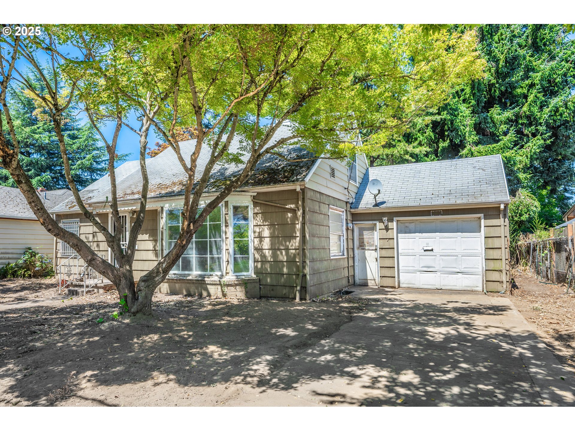 Property Photo: 1915 NE Bryant St OR 97211