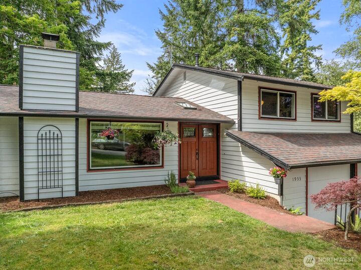 Property Photo: 1933 Dayton Drive SE WA 98055