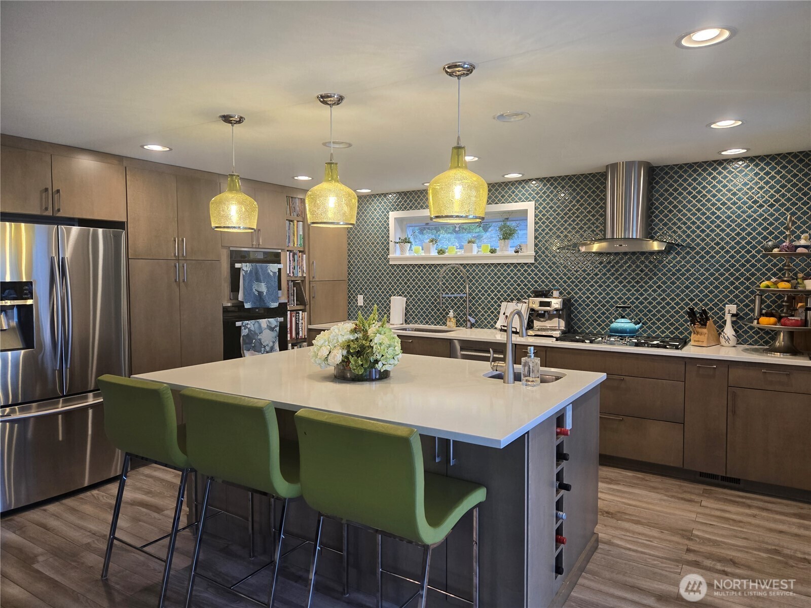 Property Photo: 8917 Fauntleroy Way SW WA 98136