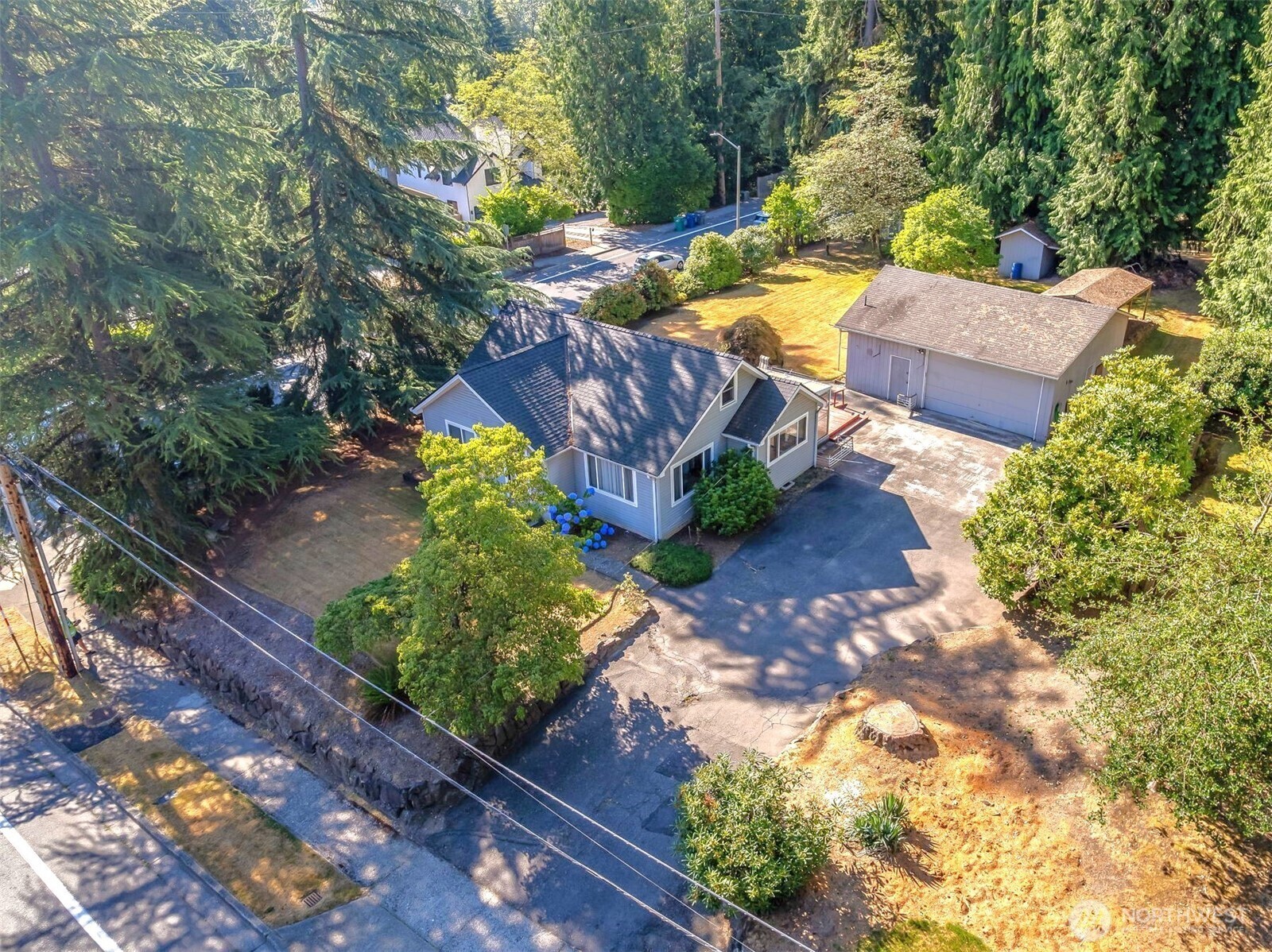 13853 NE 80th Street  Redmond WA 98052 photo