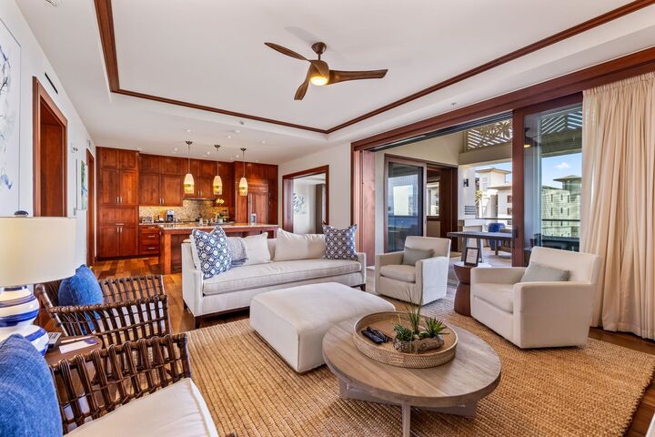 Property Photo:  1 Bay Dr 6302  HI 96761 