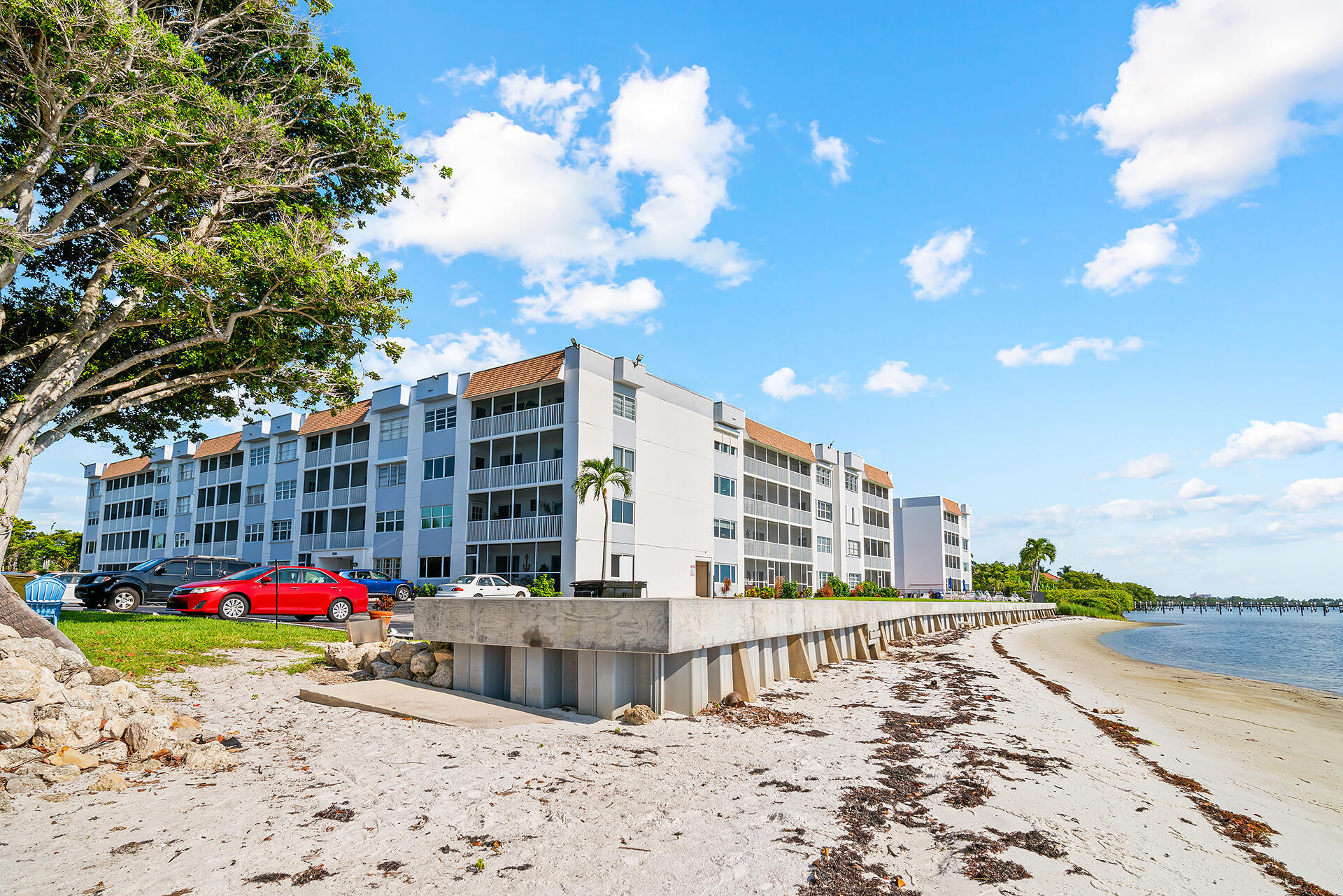 Property Photo: 1516 S Lakeside Drive #117 FL 33460