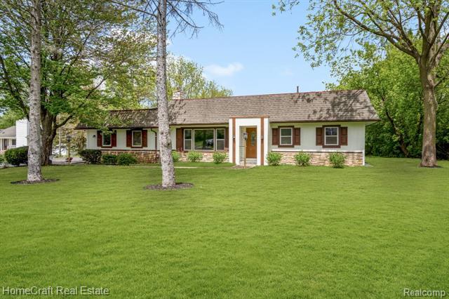 3930 Harris Lane  West Bloomfield Twp MI 48323 photo