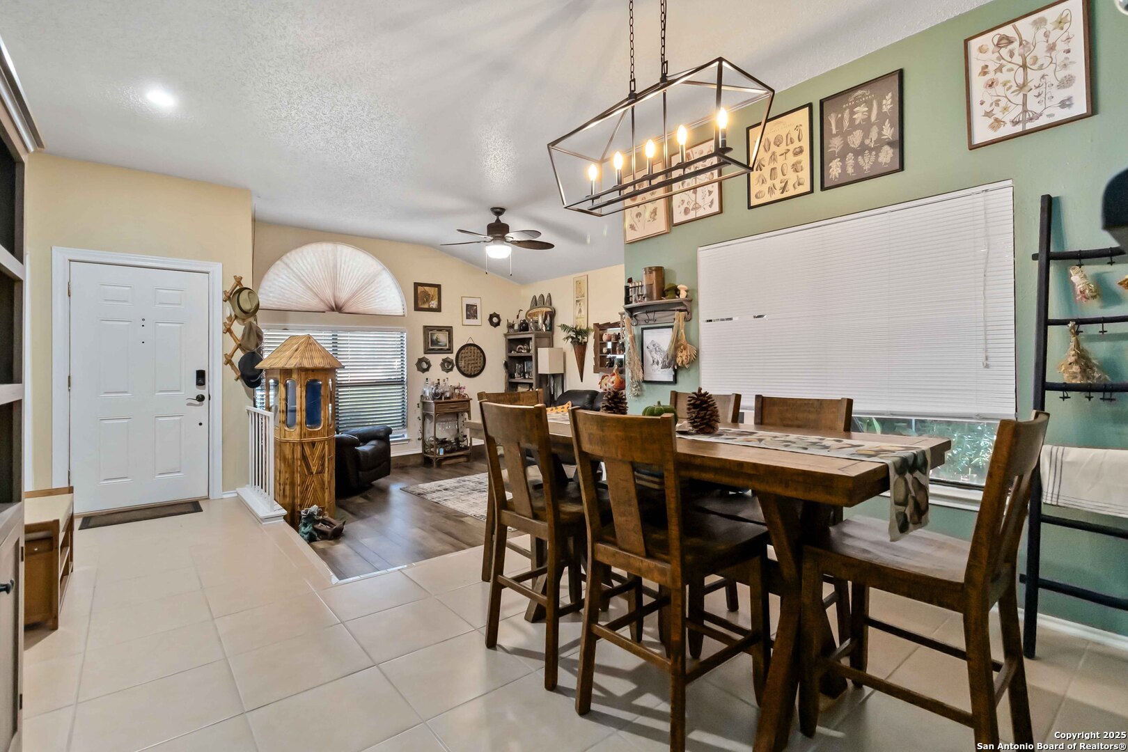 Property Photo: 7730 Ridge Mist TX 78239