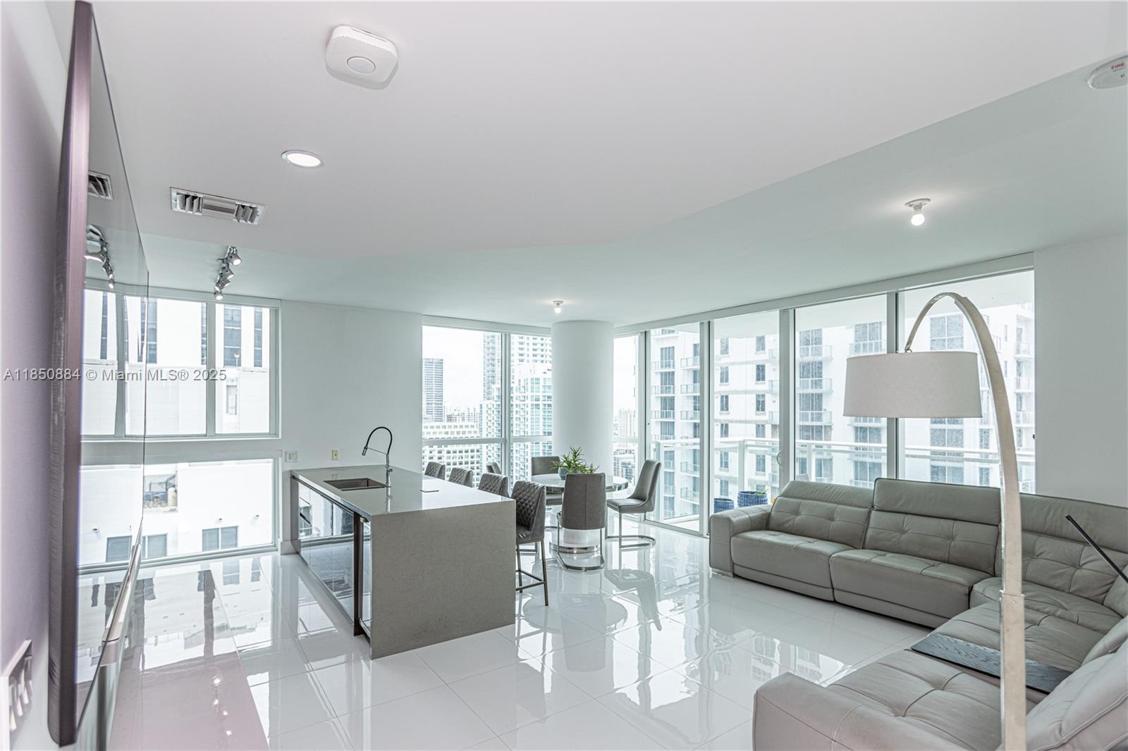 Property Photo: 1080 Brickell 3906 FL 33131