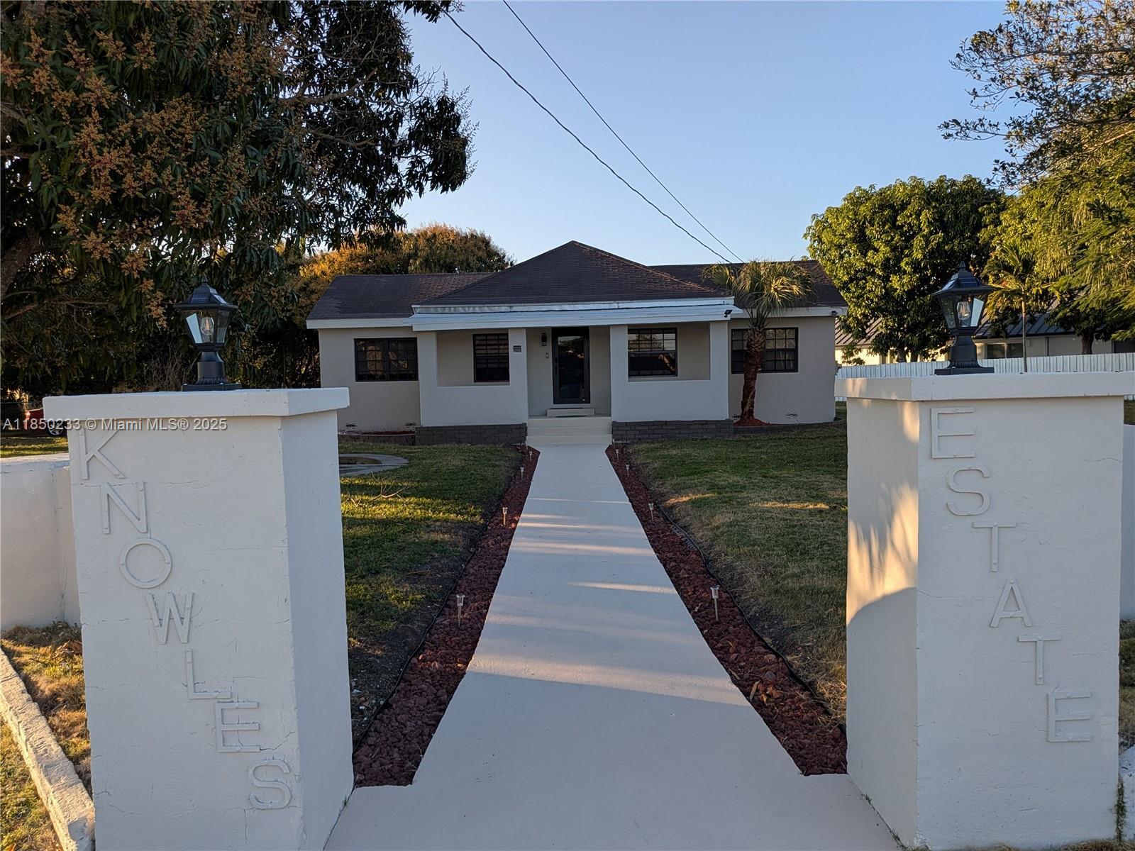 Property Photo: 9205 SW 128th St FL 33176