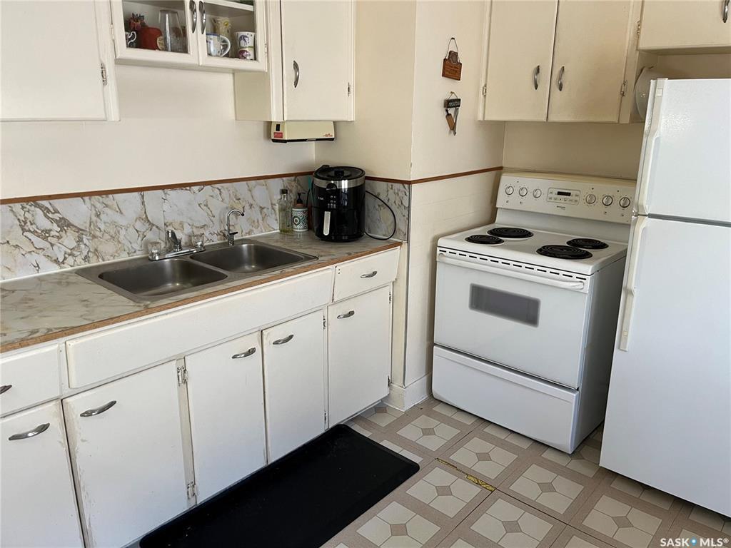 Property Photo: 1931 Reynolds Street SK S4N 3M6