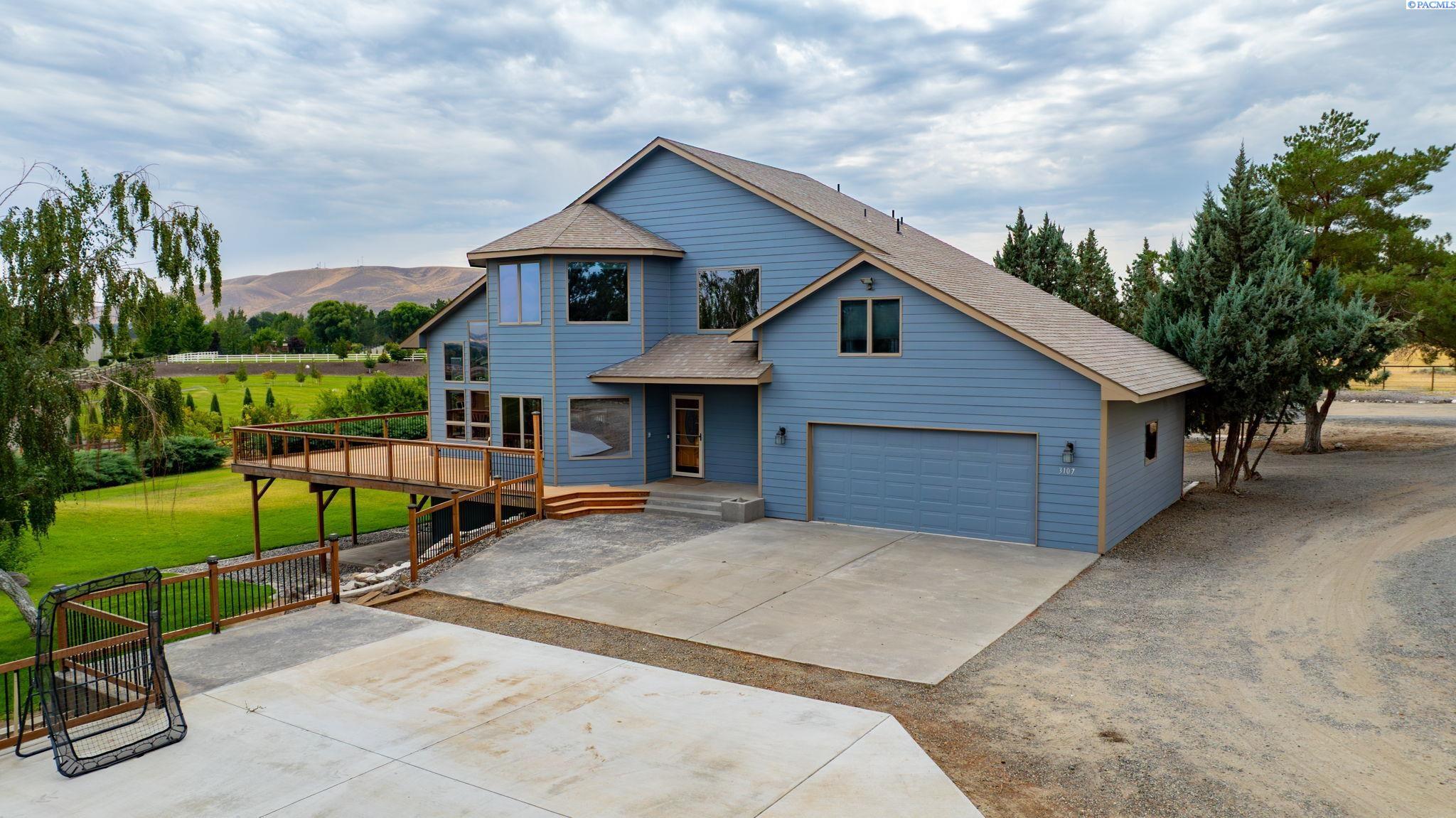 Property Photo: 3107 Mount Adams View Drive WA 99353