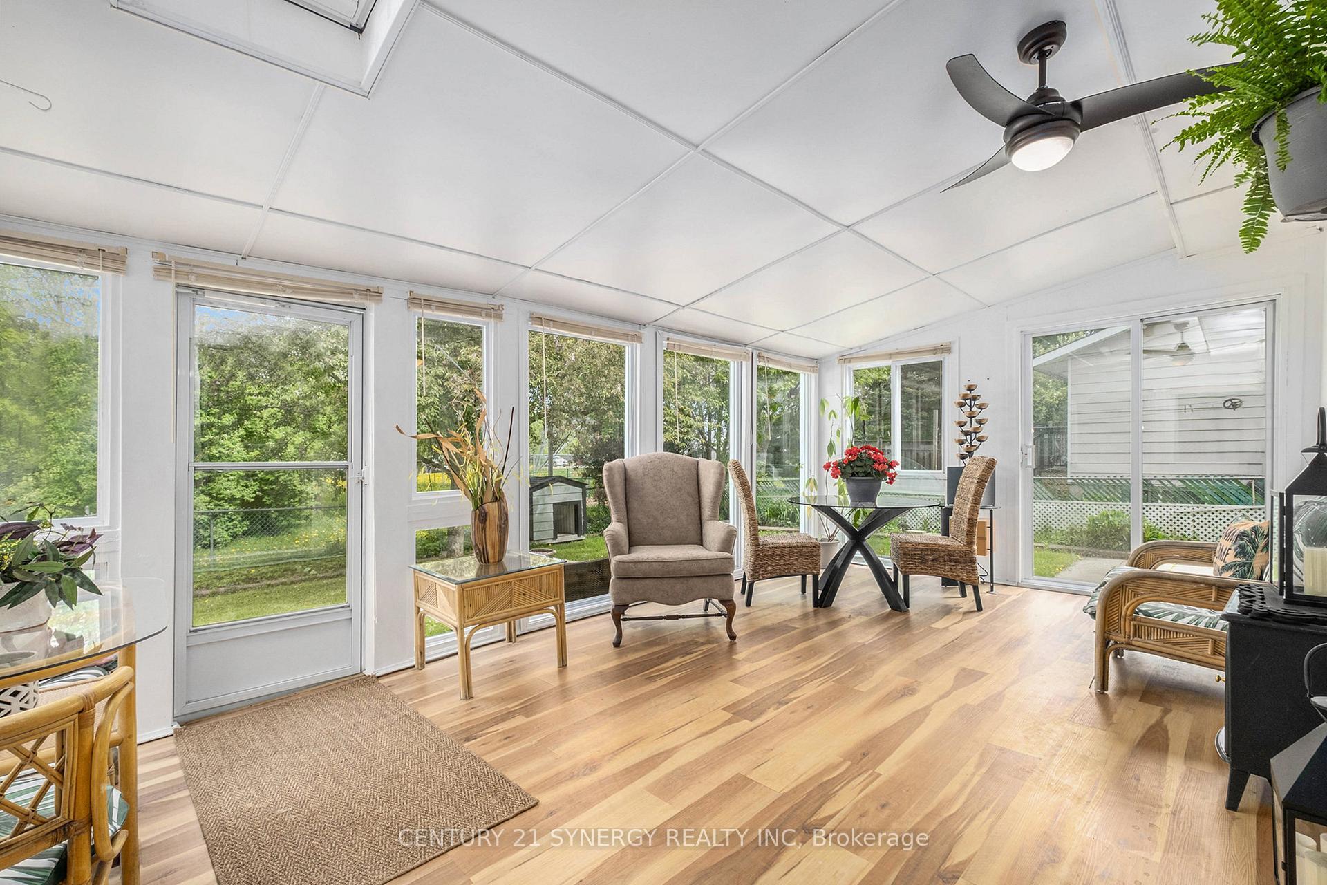 Photo de la propriété:  127 Woodfield Drive  ON K2G 0A1 