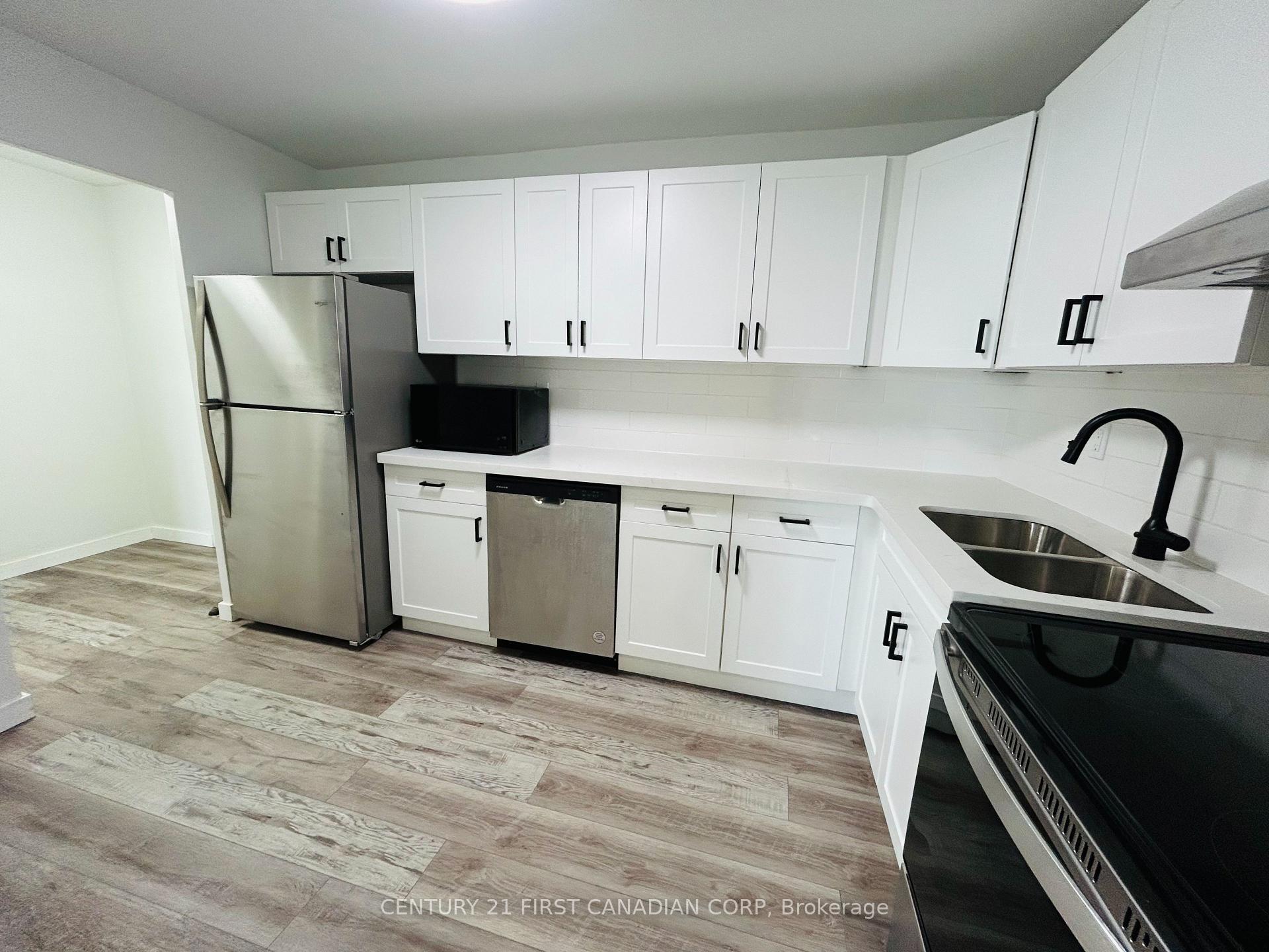 Property Photo:  573 Mornington Avenue 802  ON N5Y 4T9 