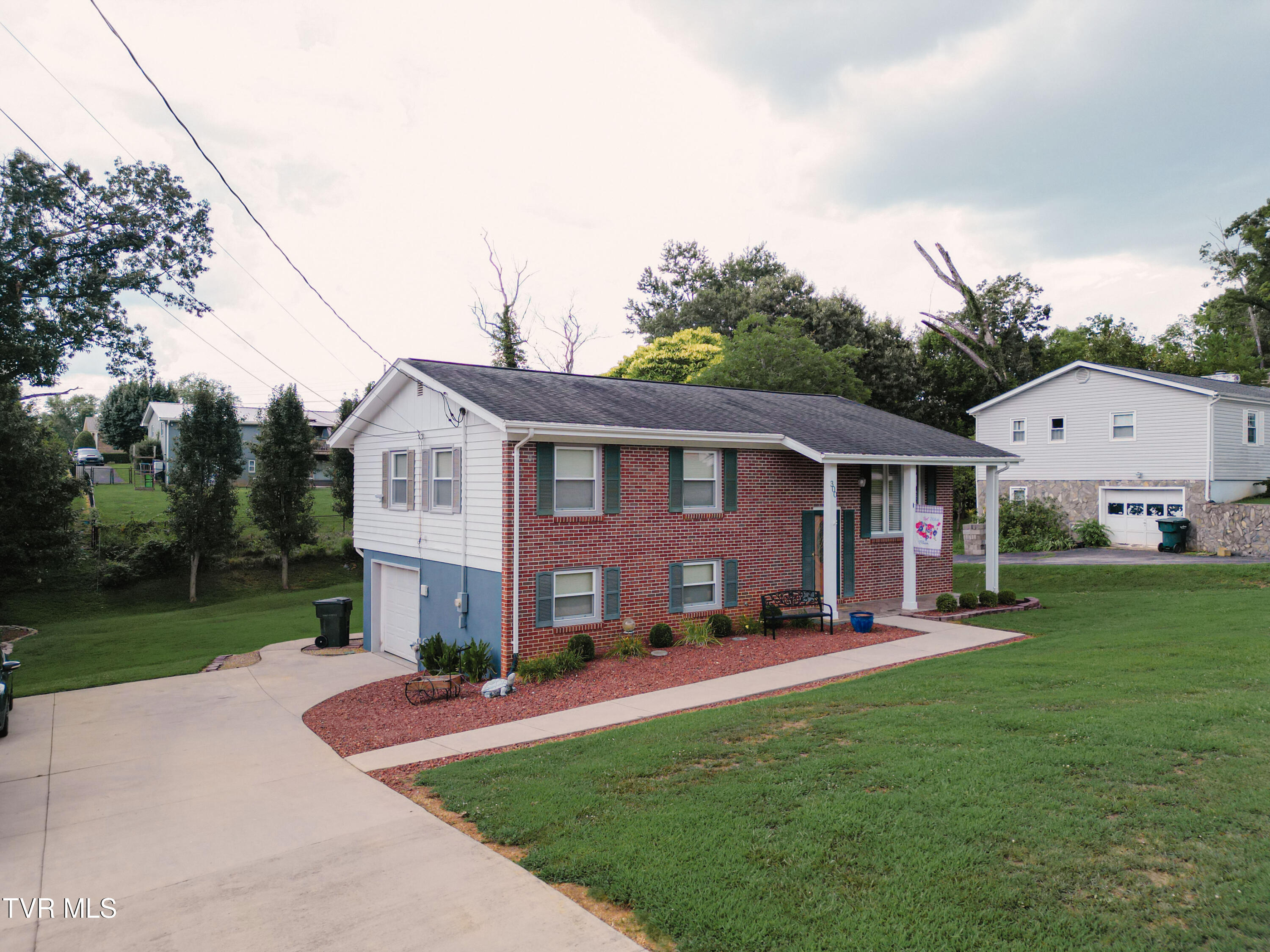 Property Photo: 300 Pinecrest Drive TN 37743