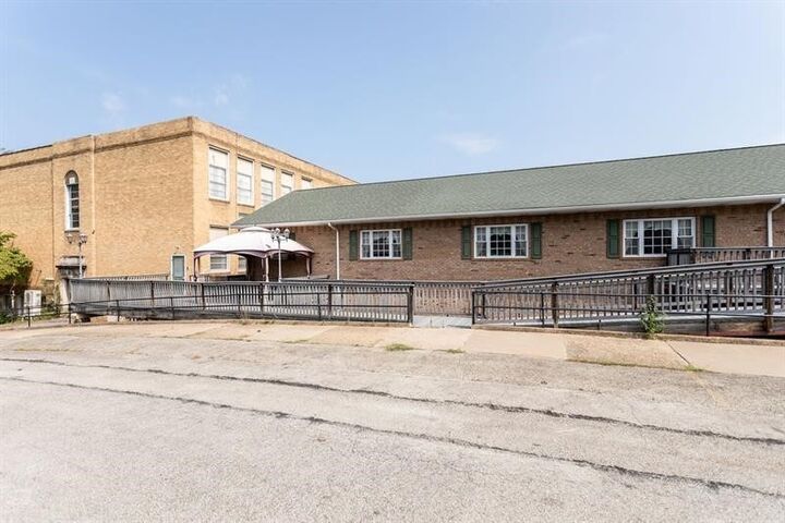 Property Photo:  300 Union Street  PA 15474 