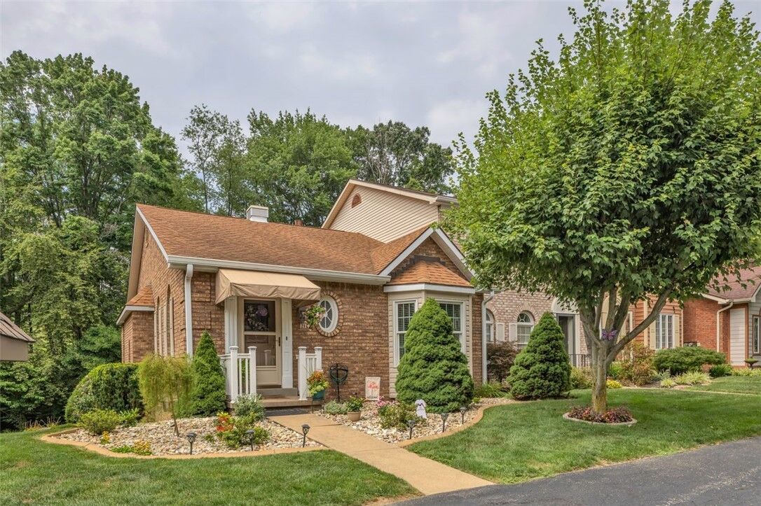 Property Photo:  21 Unity Sq  PA 15601 
