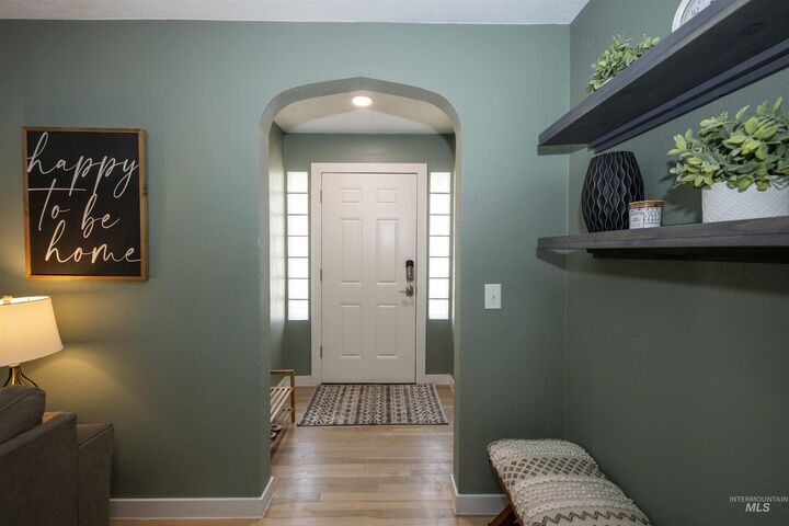 Property Photo: 527 Brown Avenue ID 83544