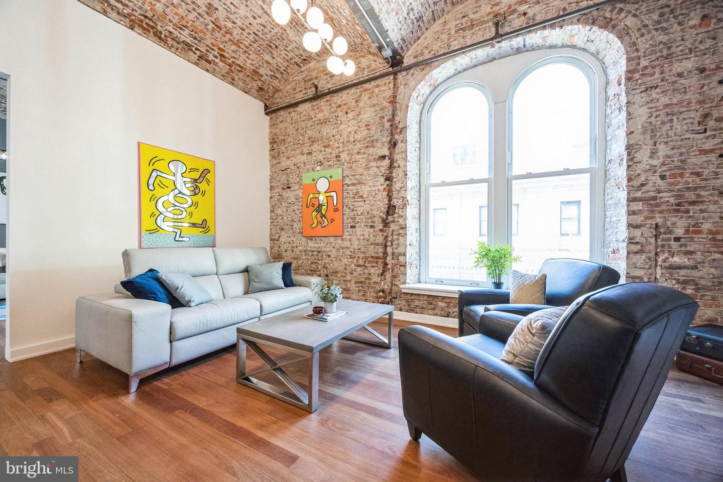 Property Photo: 105 S 12th Street 402 PA 19107