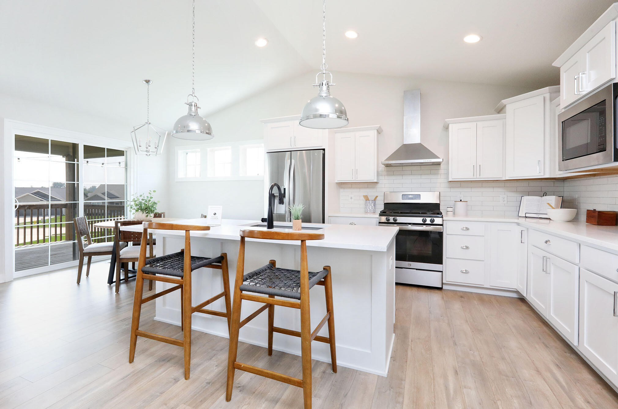 Property Photo: 2284 SE Preserve Court IA 50265