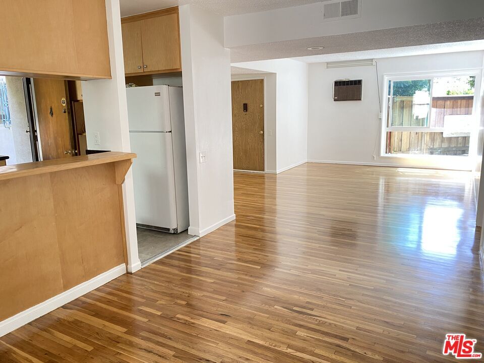 Property Photo:  3200 S Sepulveda Blvd  CA 90034 
