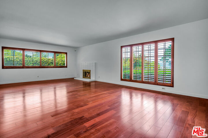 Property Photo:  2925 Dona Susana Dr  CA 91604 