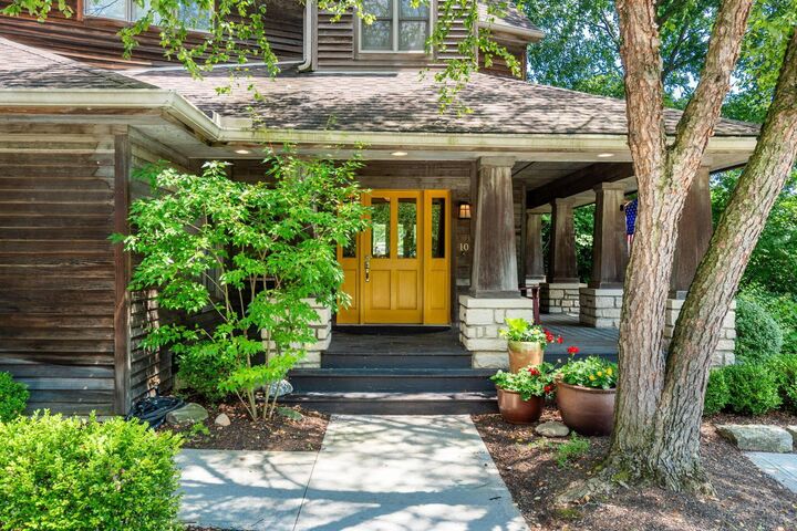 Property Photo: 10 Woodland Avenue OH 43015