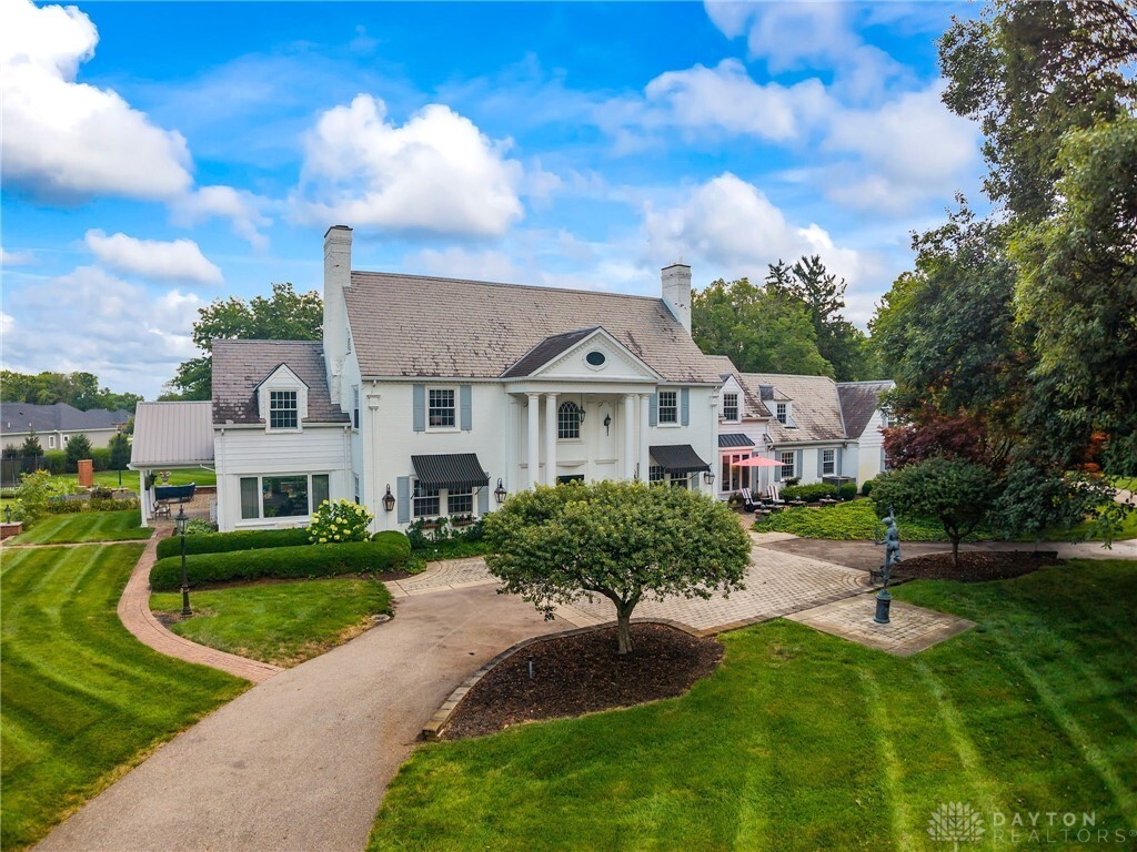 1550 Creekwood Drive  Troy OH 45373 photo