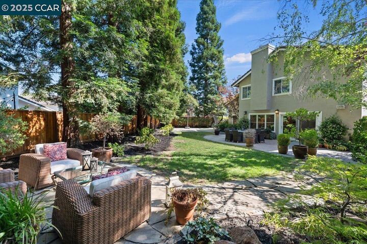 Property Photo: 433 Stoneybrook Ct CA 94506