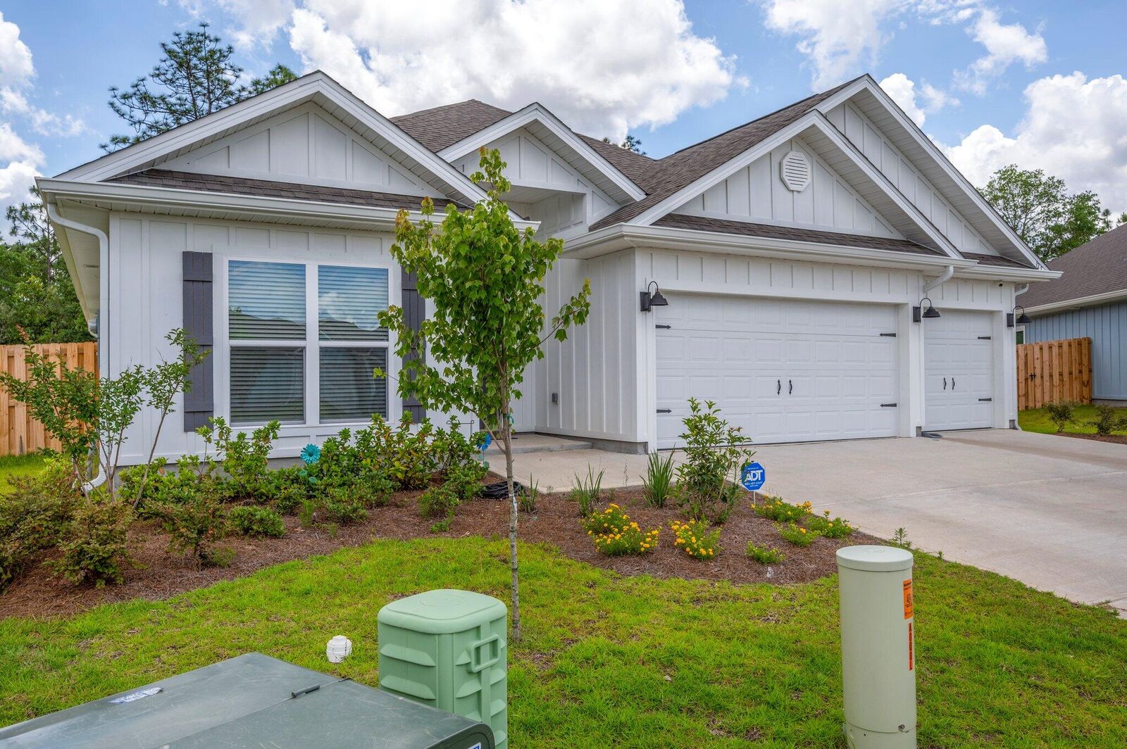 Property Photo:  125 Hobson Avenue  FL 32539 