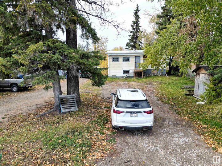 Property Photo:  4615 4 Avenue  AB T7E 1C2 