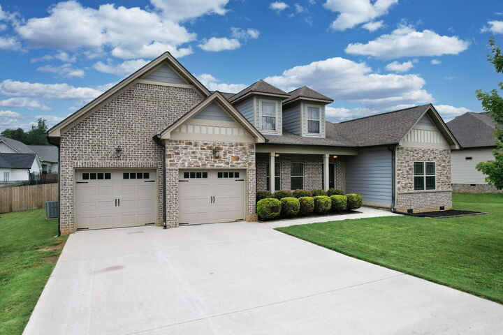 Property Photo: 210 Winding Glen Drive NW TN 37312