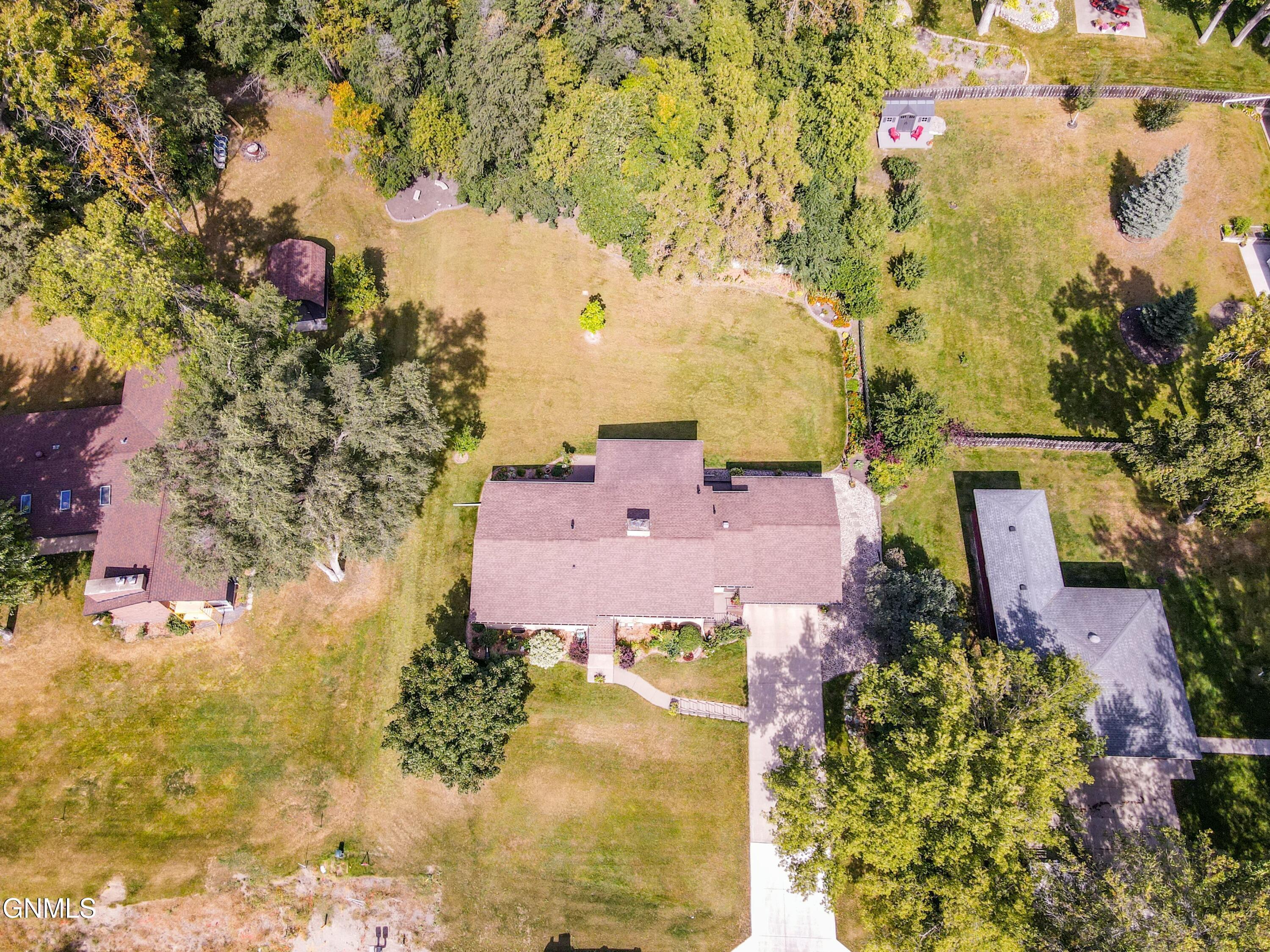 Property Photo:  550 7th Street NW  ND 58072 
