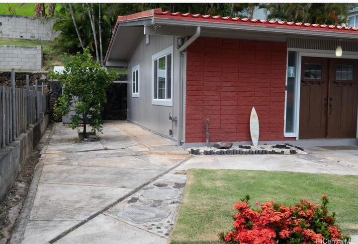 Property Photo: 1642 Ala Aolani Street HI 96819