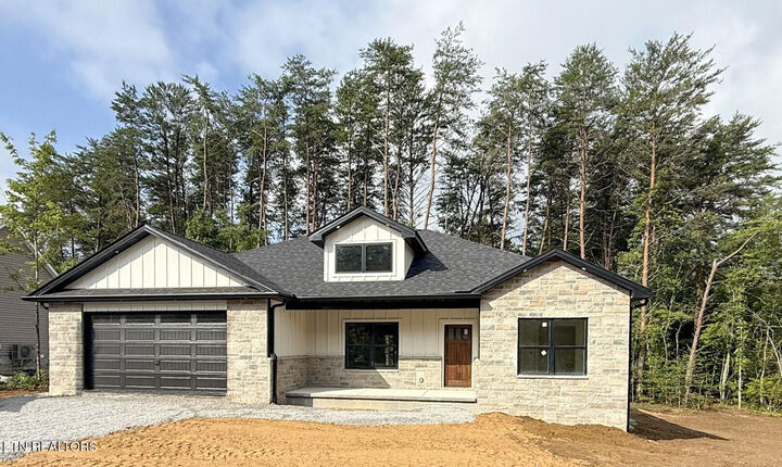 Property Photo:  124 Hawes Circle  TN 38558 