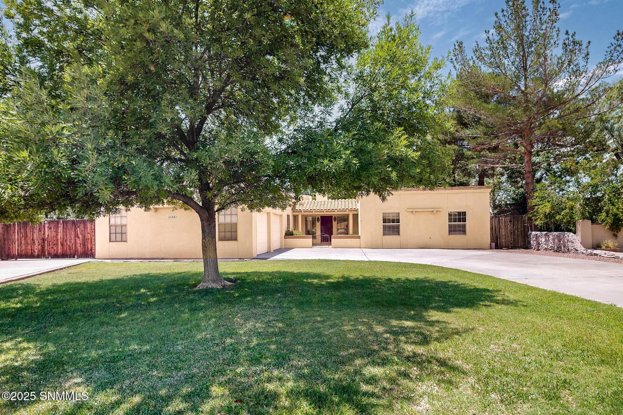 Property Photo: 1120 Marilissa Lane NM 88005