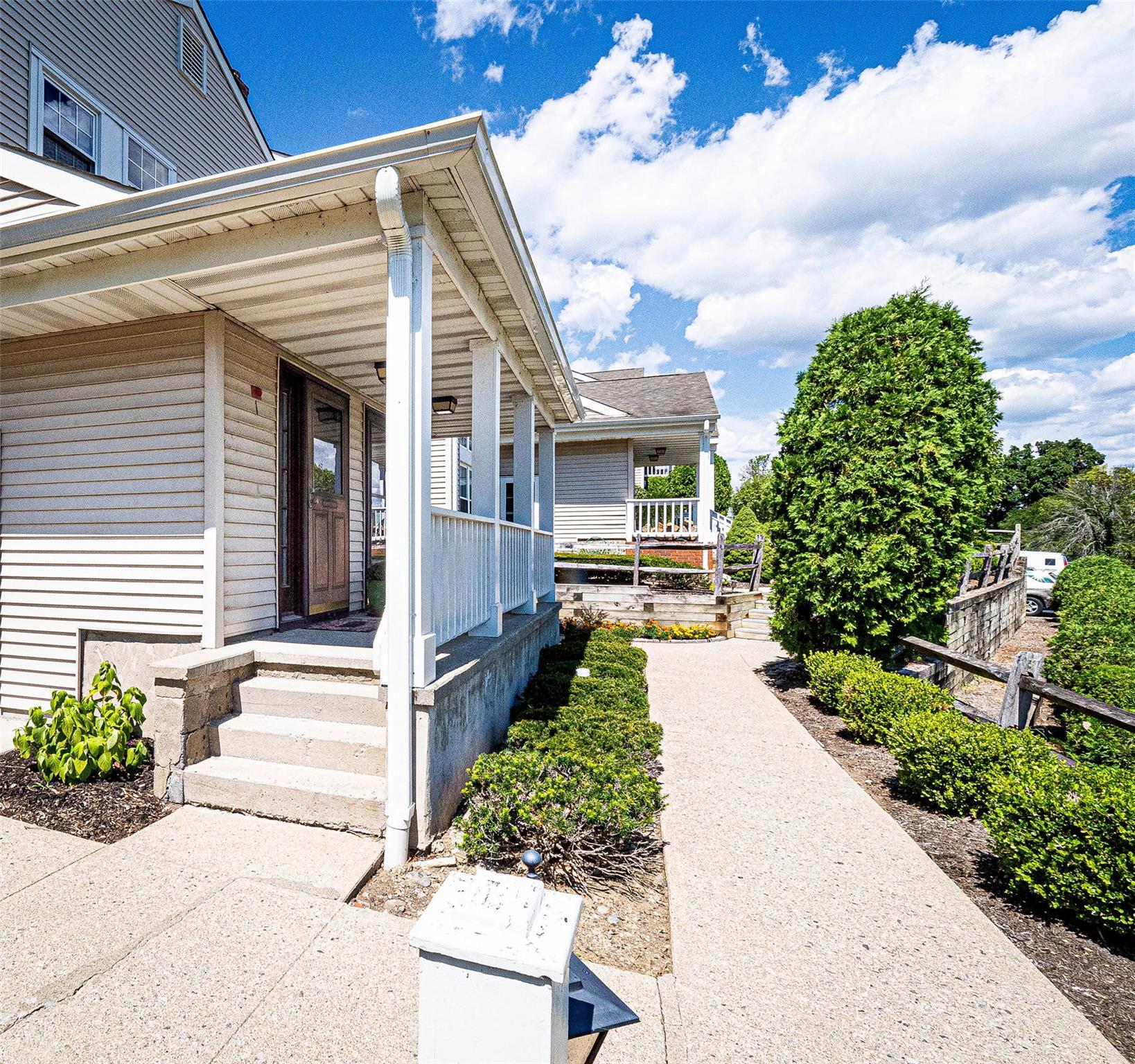 1 The Knolls  Warwick (Village) NY 10990 photo