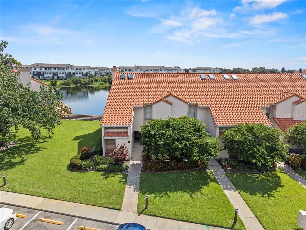 Property Photo:  1901 Garden Lake Drive 1901  FL 33884 