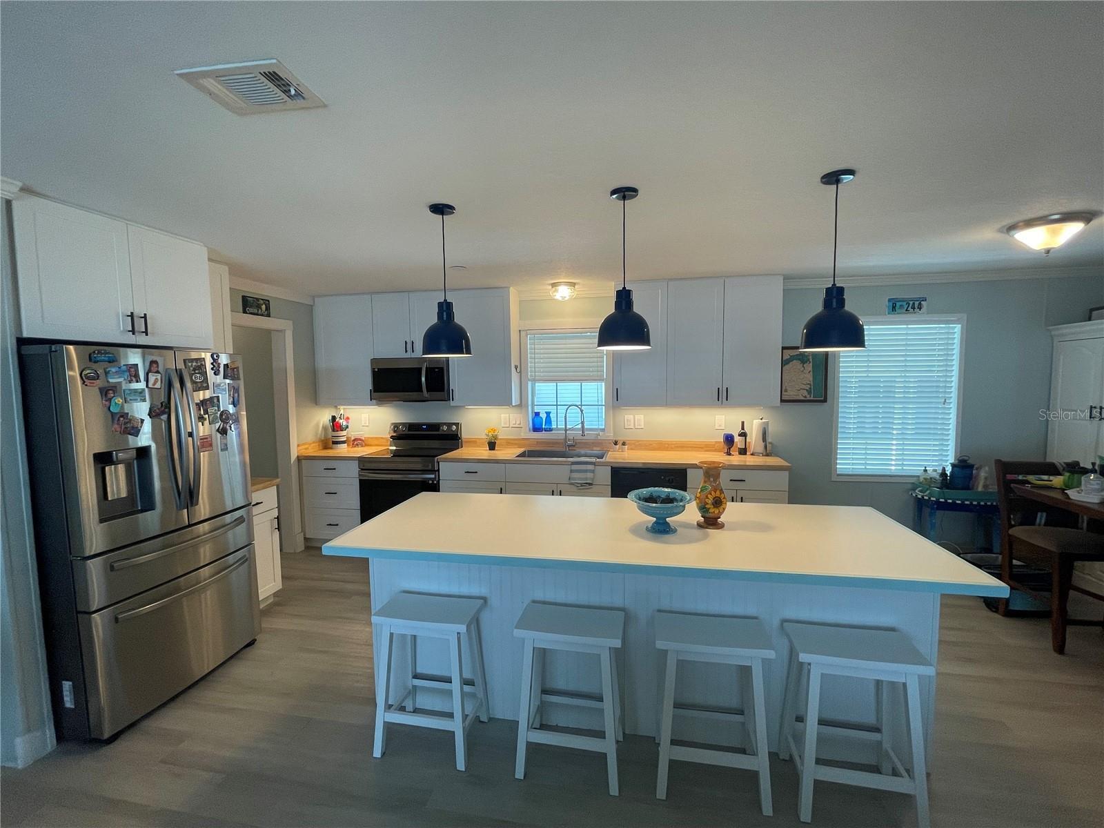 Property Photo:  269 Camelot Drive  FL 34275 