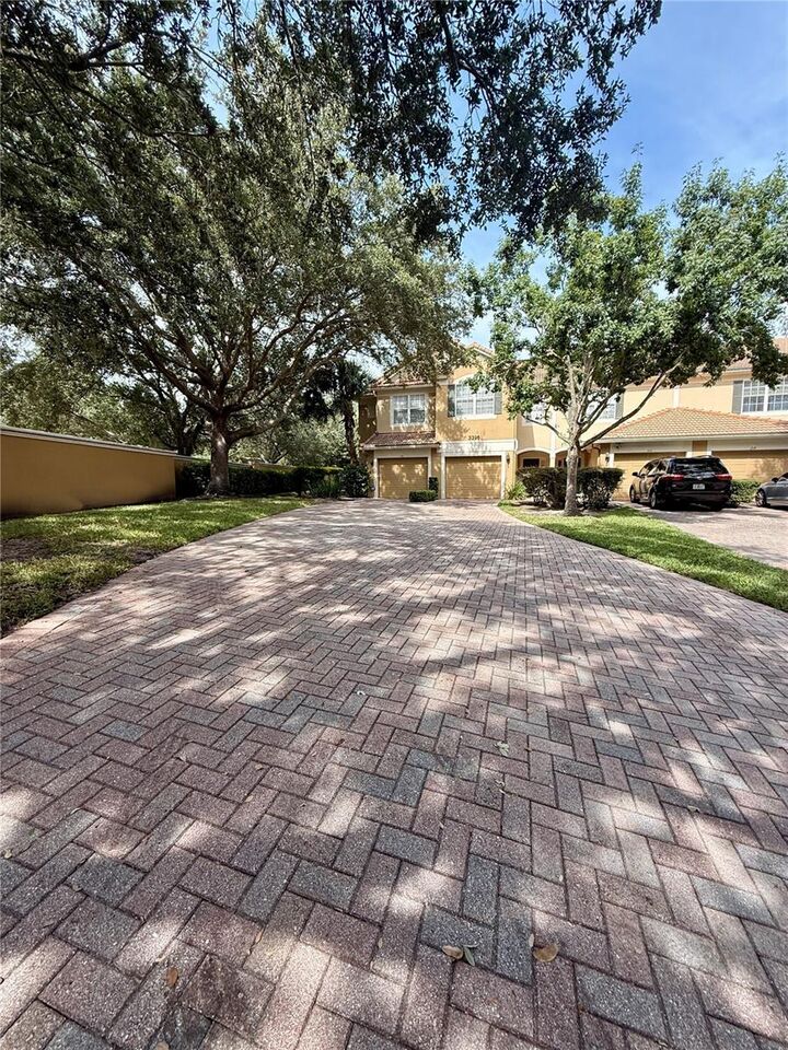 Property Photo: 3396 Shallot Drive 102 FL 32835