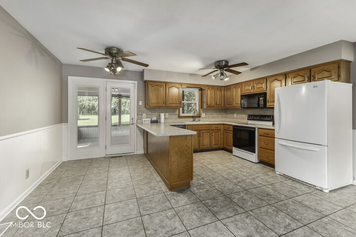 Property Photo: 1822 Friendship Drive IN 46217