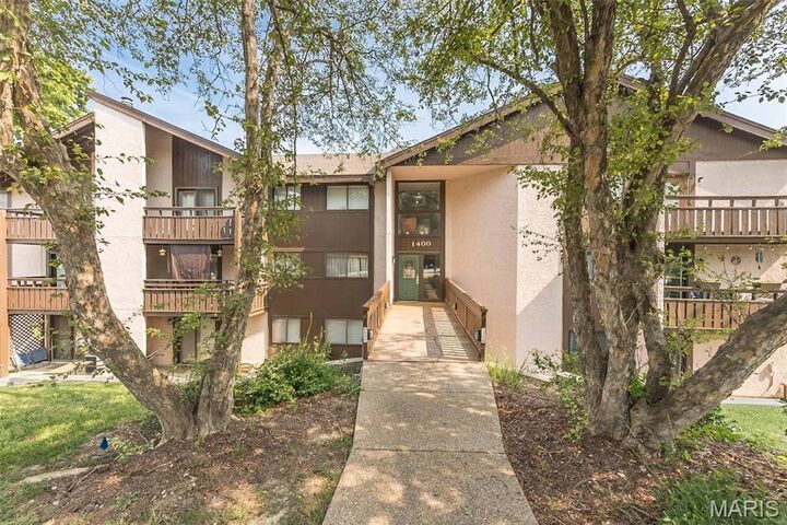 Property Photo:  1400 Heritage Landing 103  MO 63303 