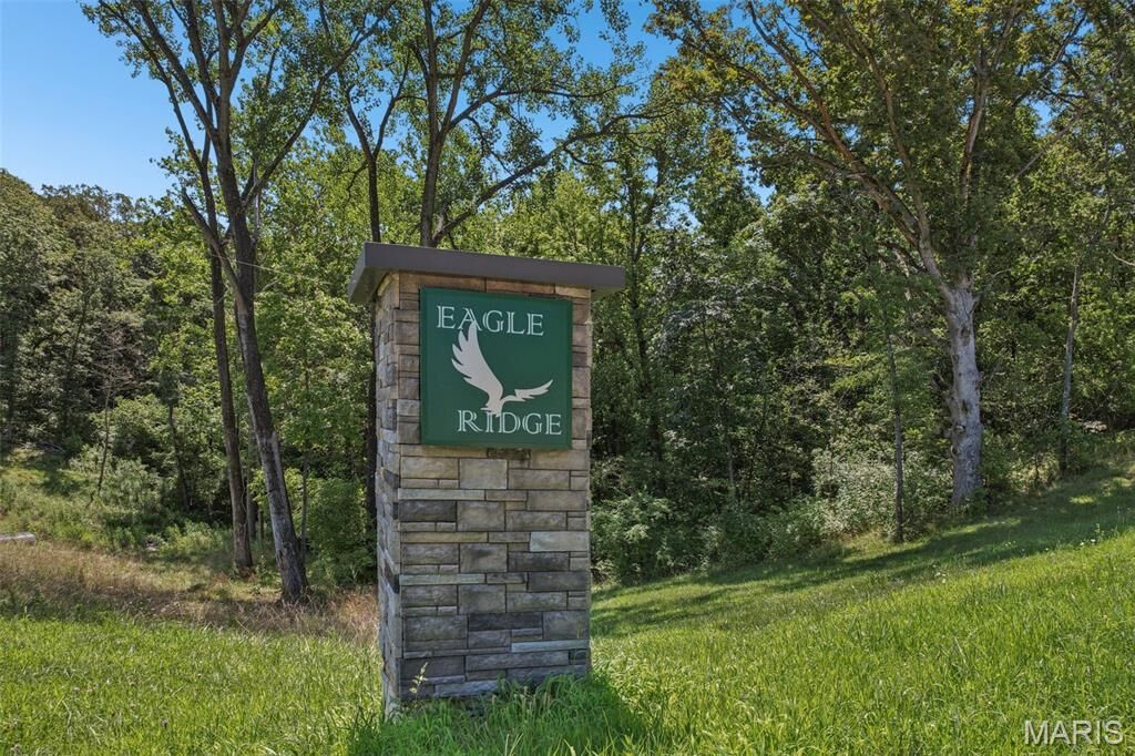 Property Photo:  38 Maplewood Court  IL 62056 