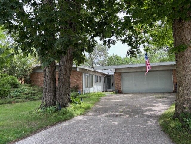Property Photo:  1435 Warrington Road  IL 60015 